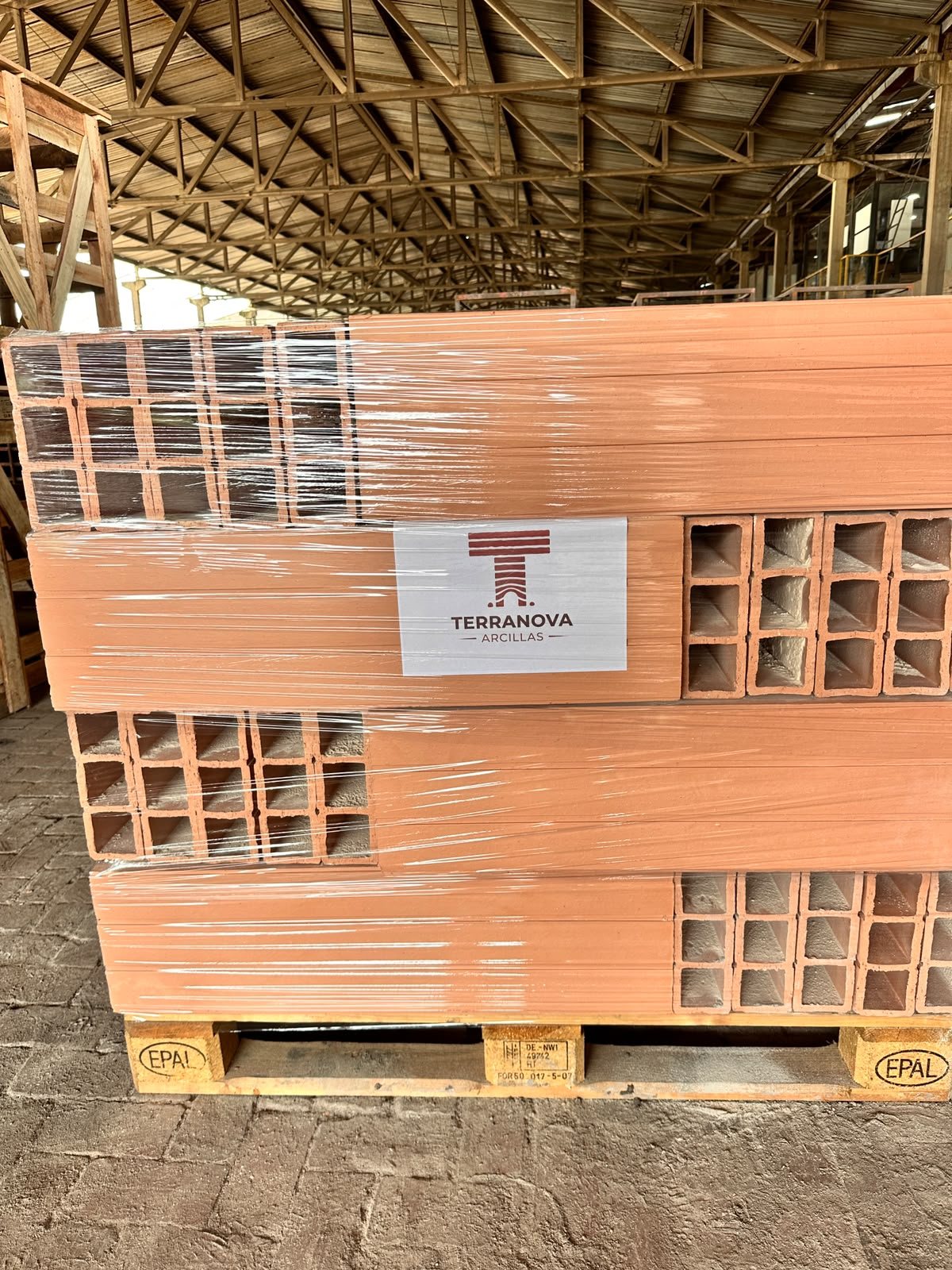 Producto Terranova empacado y marcado en la planta